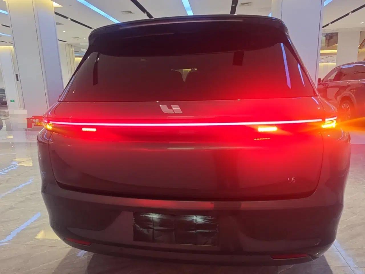 Li Auto L8 2025 Max Smart Refresh Edition — миниатюра 5