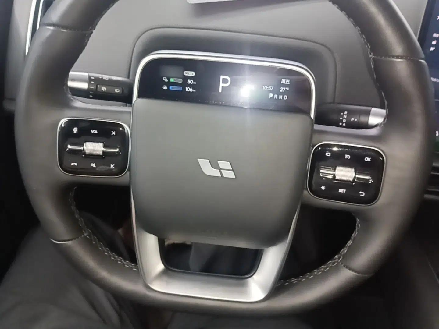 Li Auto L8 2023 Pro Model — миниатюра 18