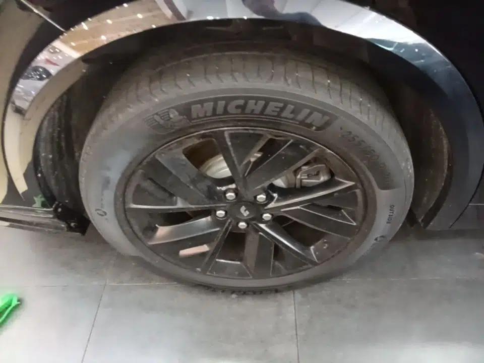 Li Auto L8 2023 Pro Model — миниатюра 11