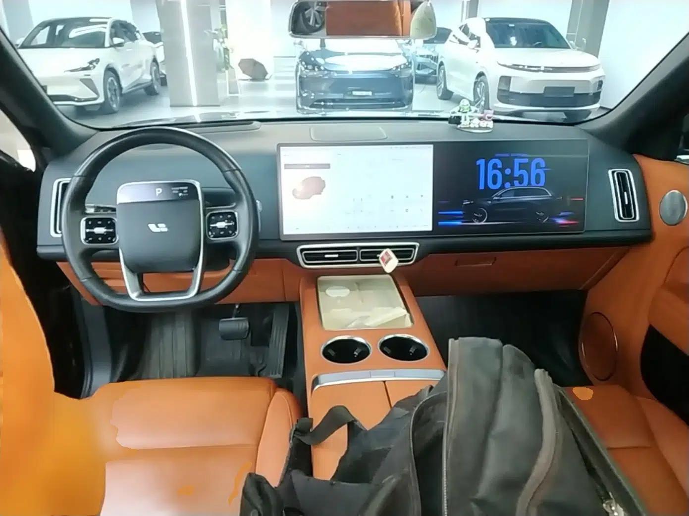Li Auto L8 2023 Pro Model — миниатюра 17