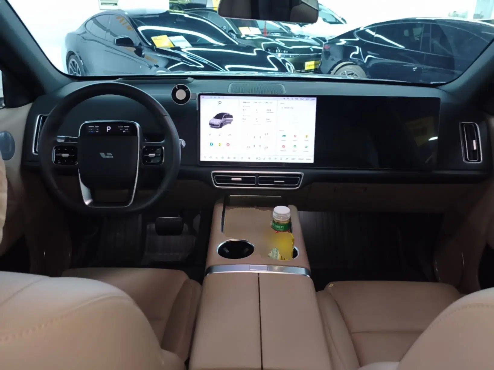 Li Auto L6 2025 Pro Smart Refresh Edition — миниатюра 12