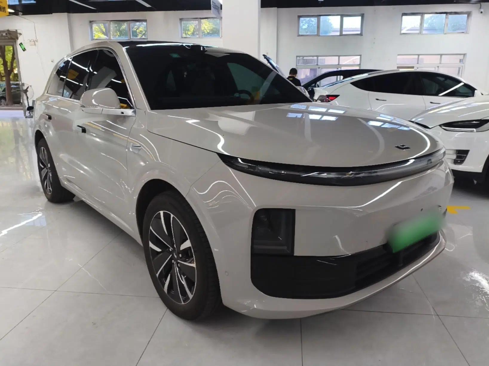 Li Auto L6 2025 Pro Smart Refresh Edition — миниатюра 3