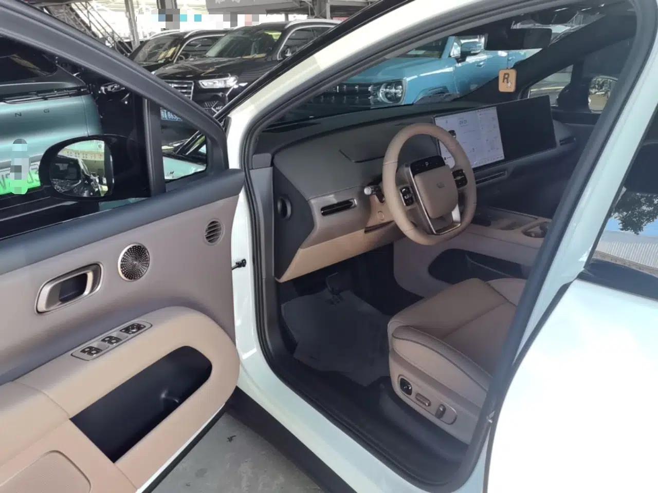 Li Auto i6 2025 Model Two-Wheel-Drive Standard Type — миниатюра 27