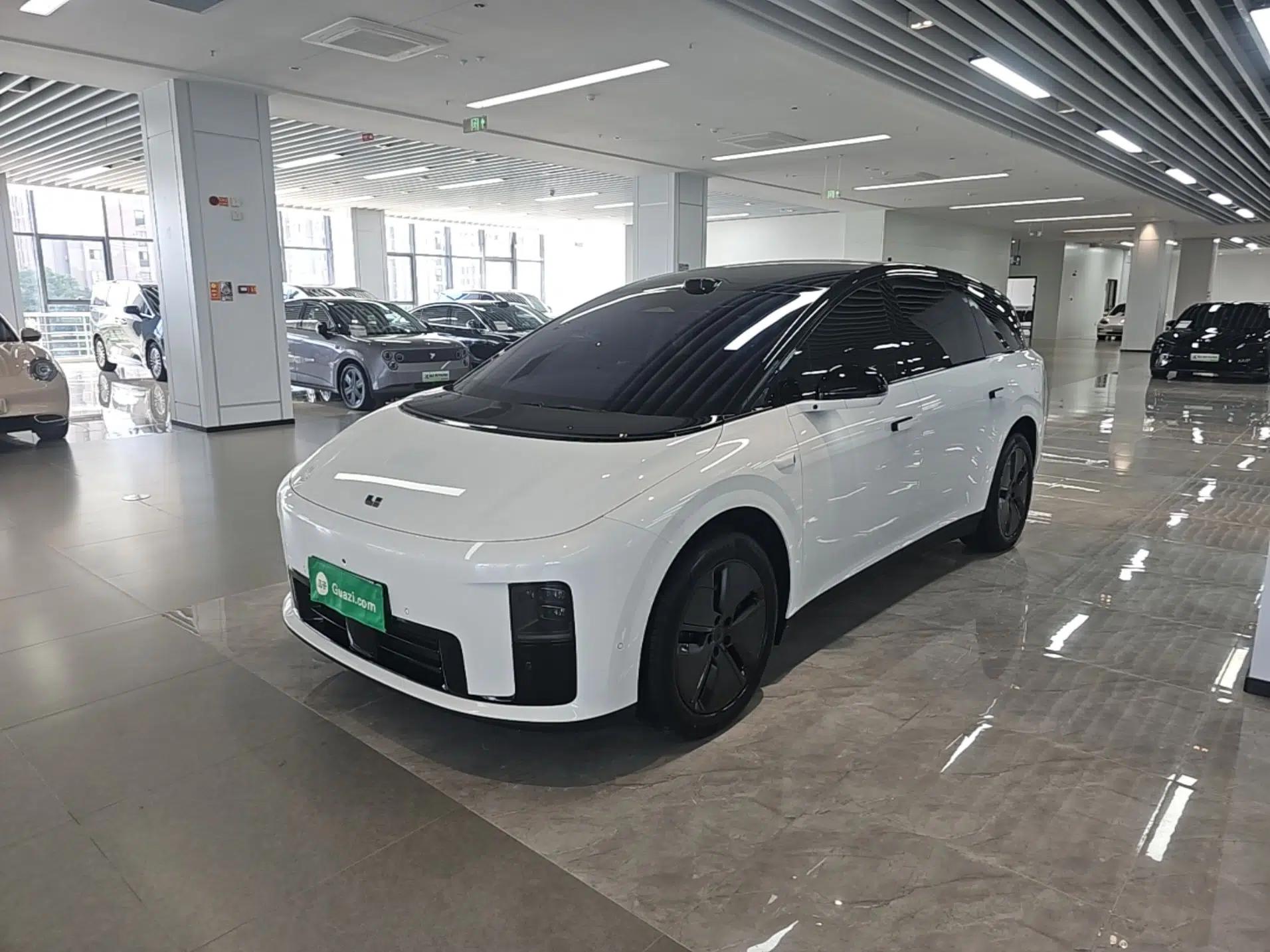Li Auto i8 2025 Model Standard Version — миниатюра 1