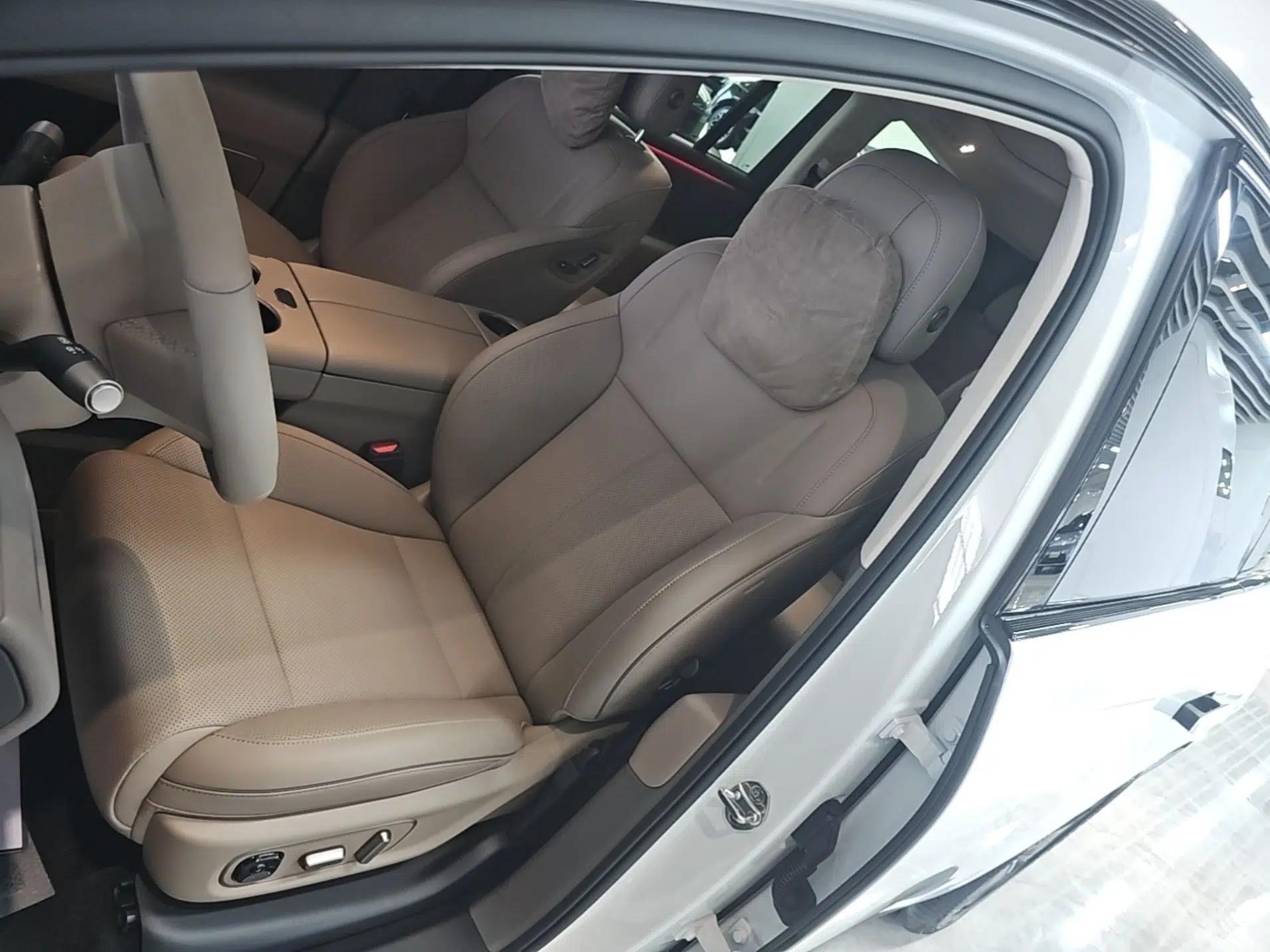 Li Auto i8 2025 Model Standard Version — миниатюра 17