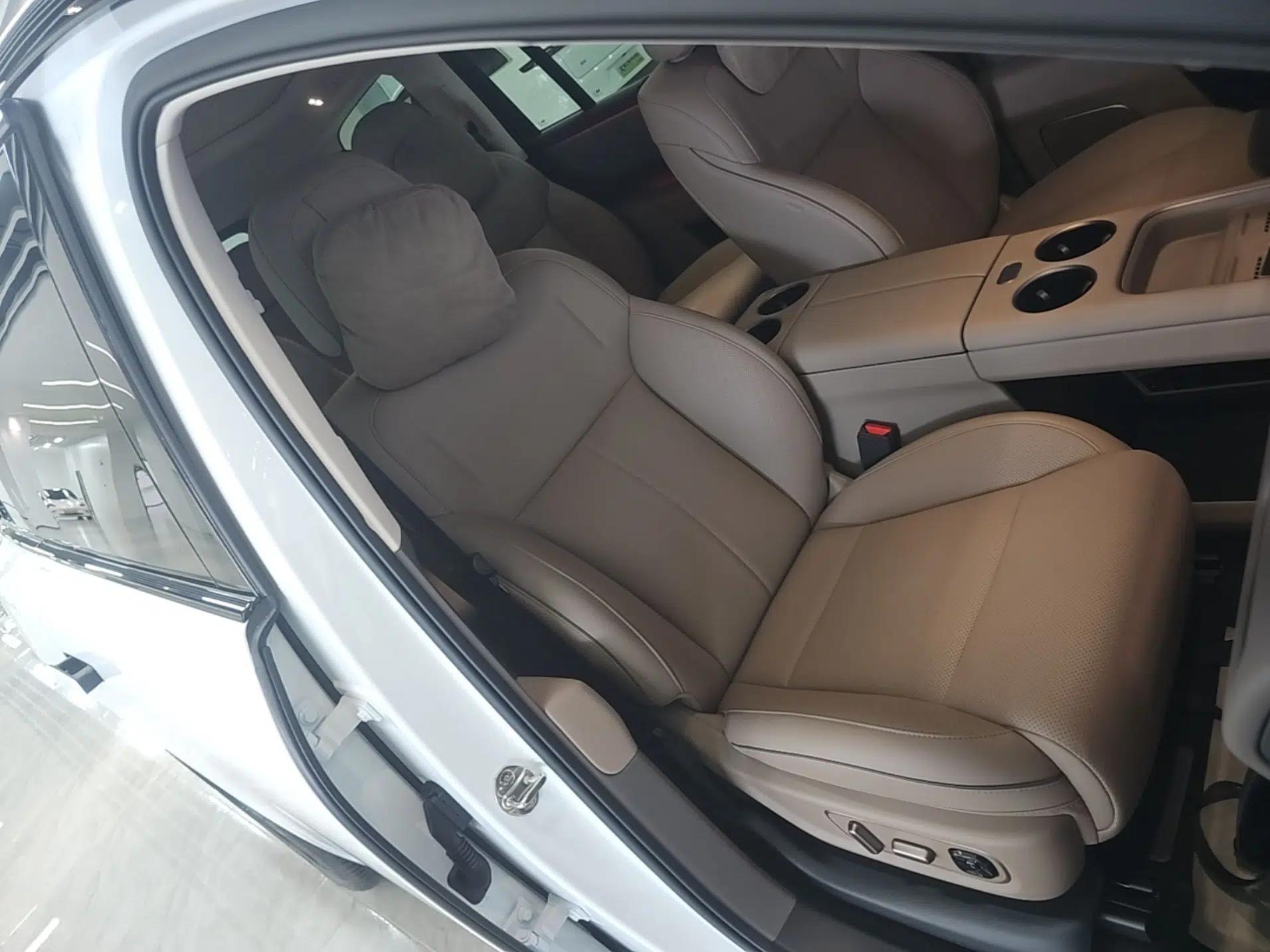 Li Auto i8 2025 Model Standard Version — миниатюра 19