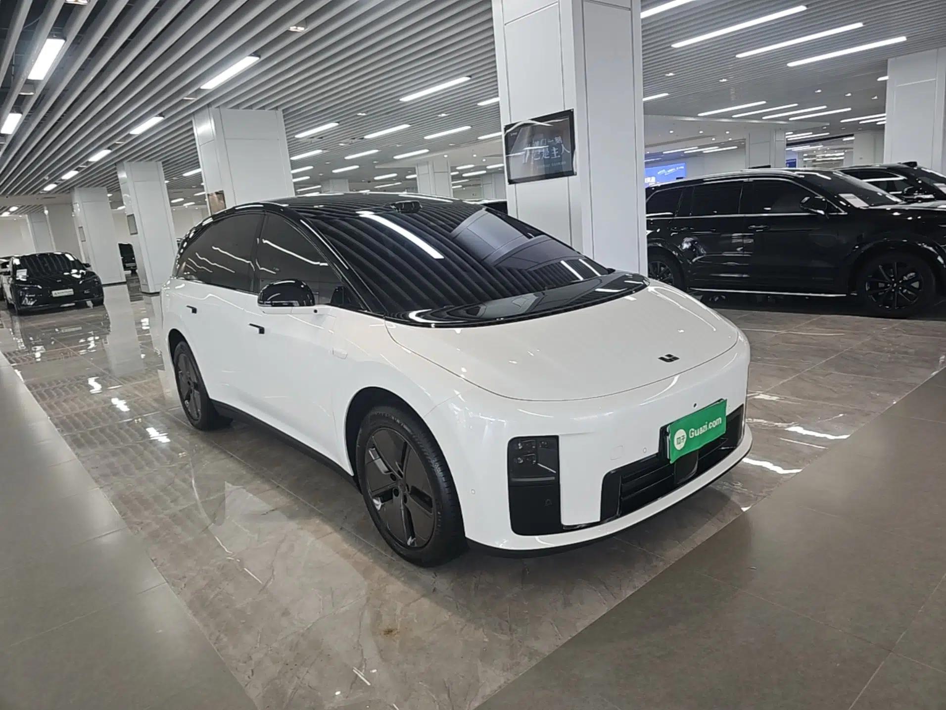 Li Auto i8 2025 Model Standard Version — миниатюра 3