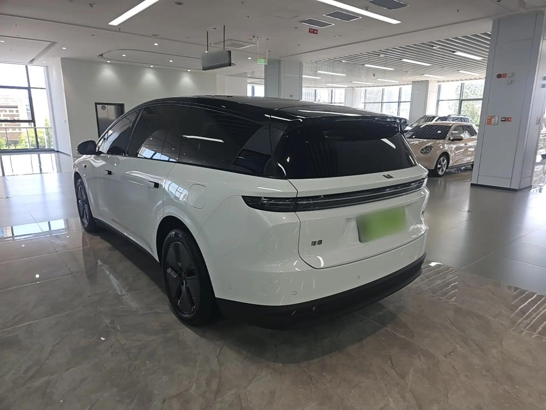 Li Auto i8 2025 Model Standard Version — миниатюра 4