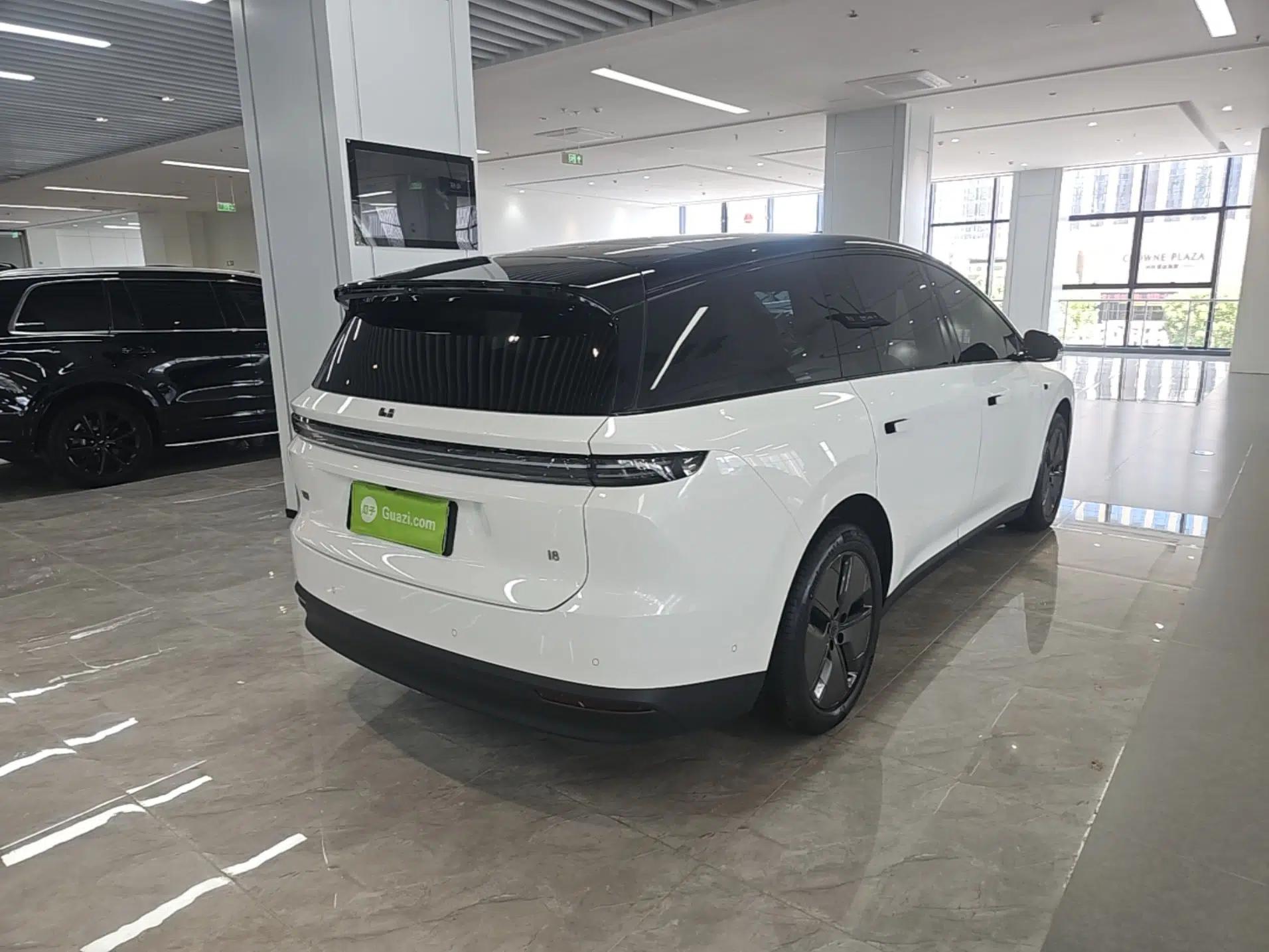 Li Auto i8 2025 Model Standard Version — миниатюра 6
