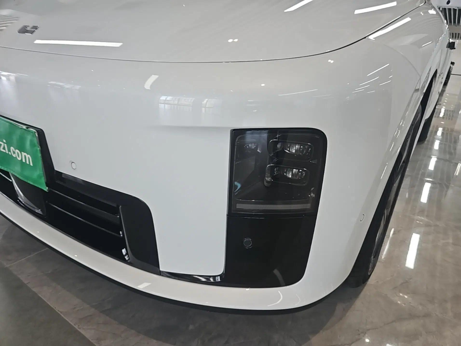 Li Auto i8 2025 Model Standard Version — миниатюра 8