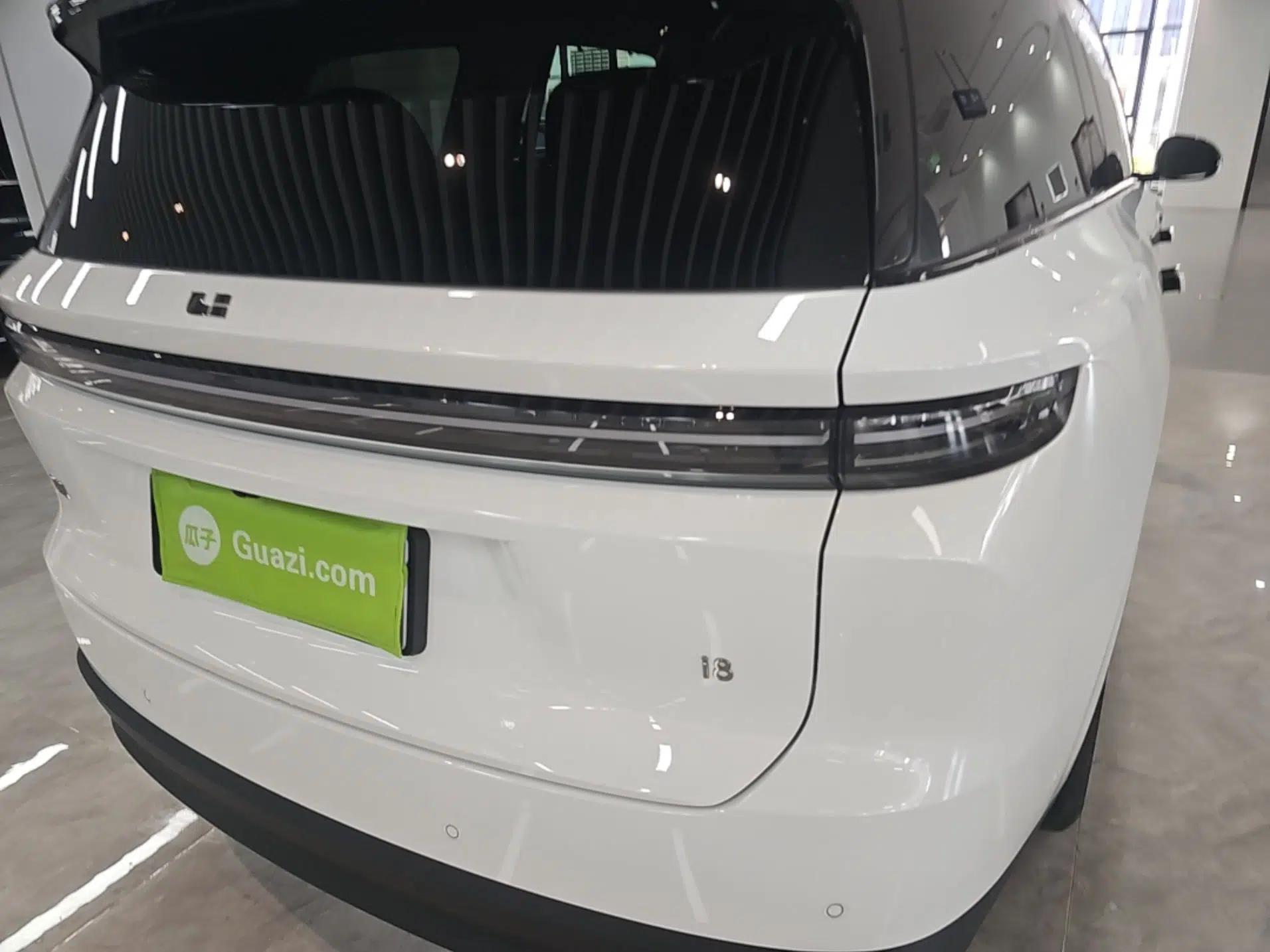 Li Auto i8 2025 Model Standard Version — миниатюра 9