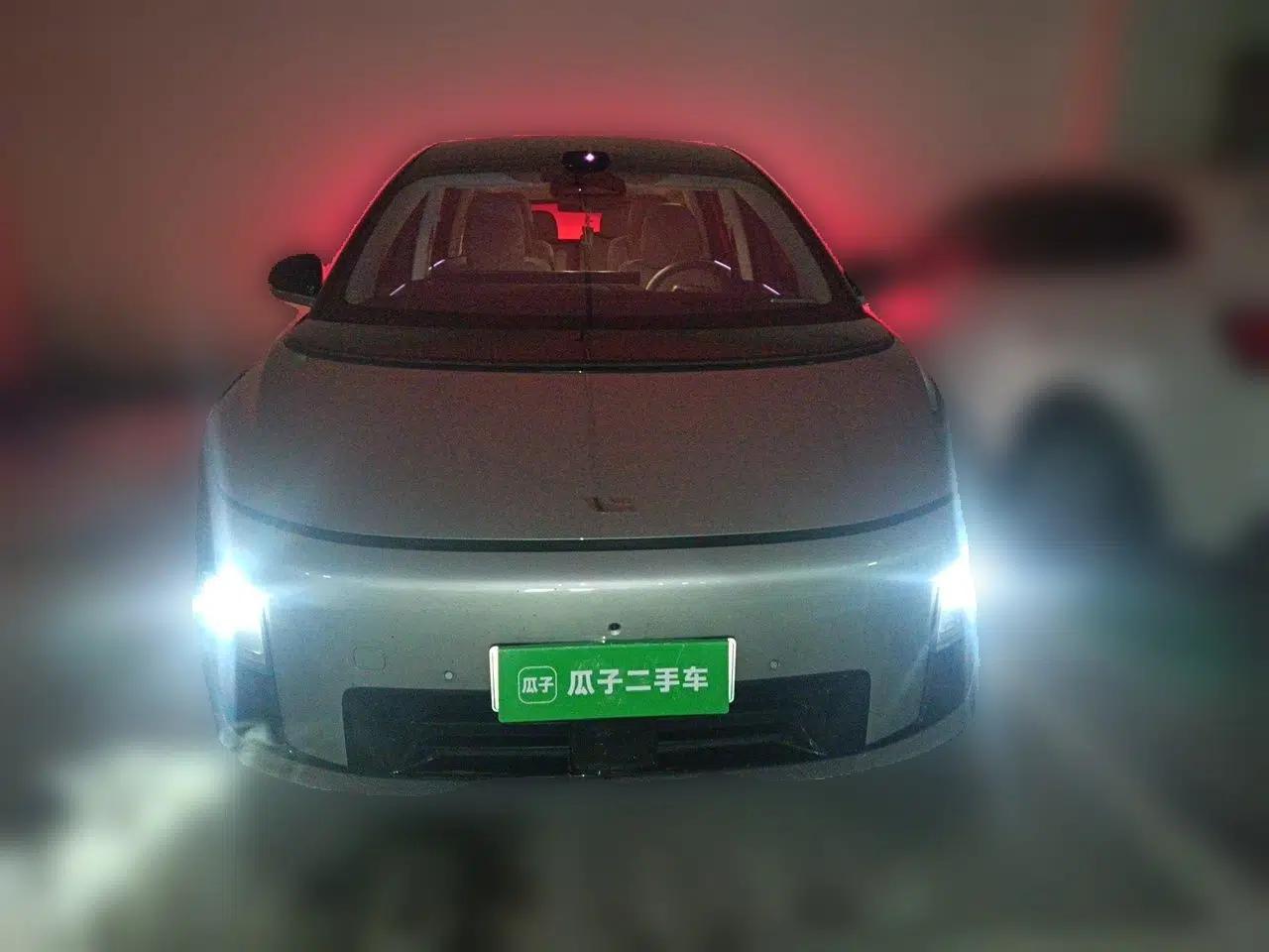 Li Auto i8 2025 Model Standard Version — миниатюра 2