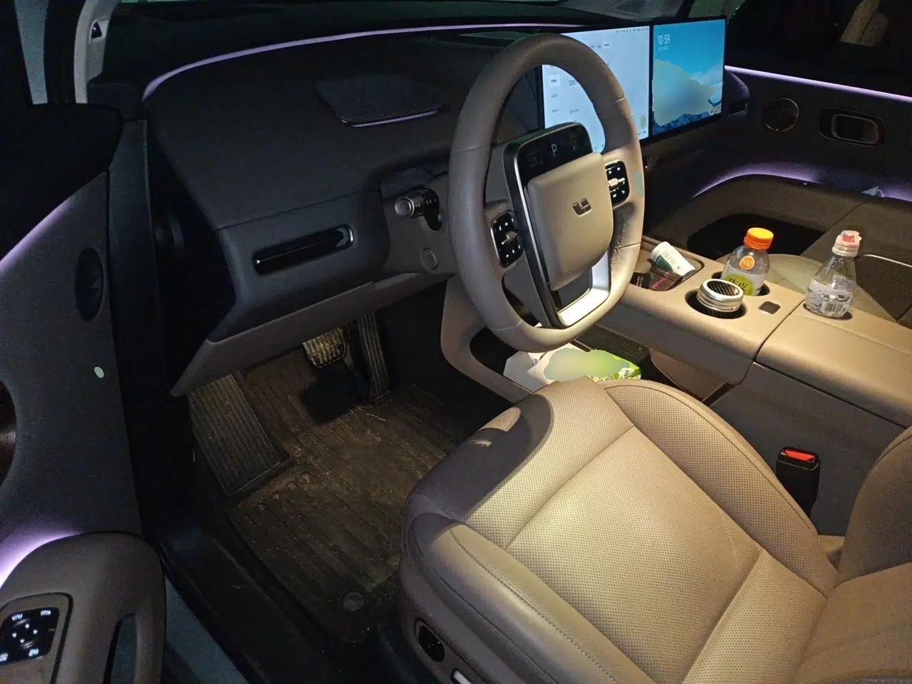 Li Auto i8 2025 Model Standard Version — миниатюра 16