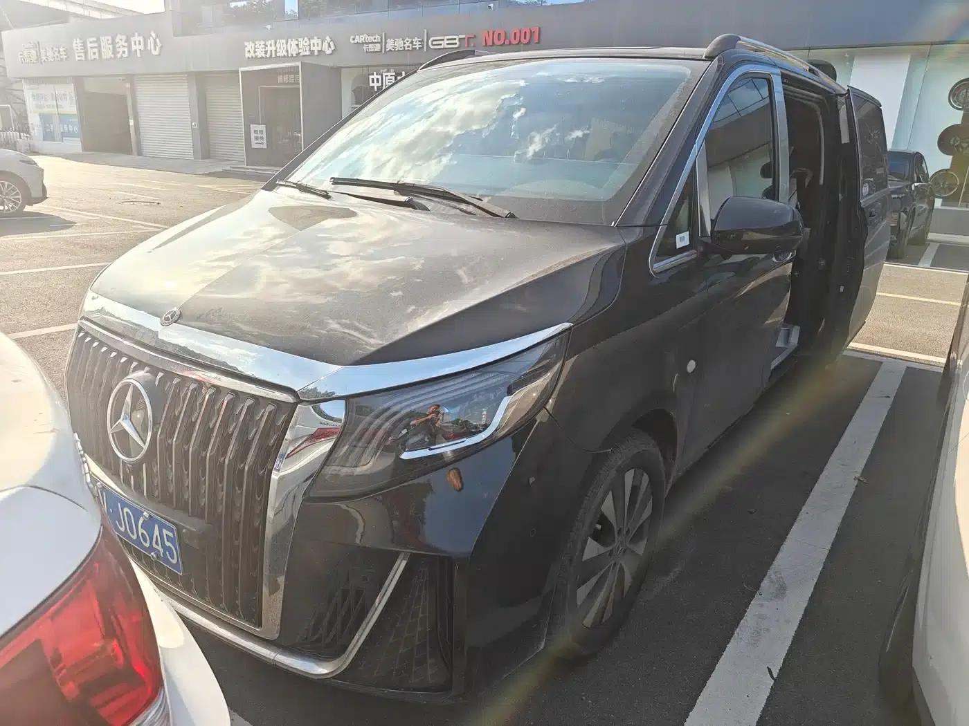 2023 Nissan Vito 2.0T Business Edition 7-seater — миниатюра 1