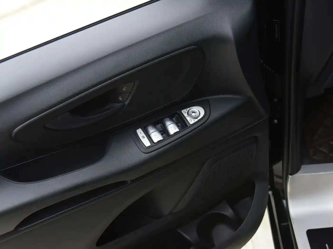 Vito 2021 2.0T Elite Edition 7-seater — миниатюра 8
