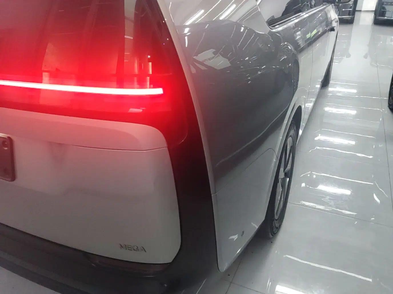 Li Auto MEGA 2025 Home Family Special Edition — миниатюра 14