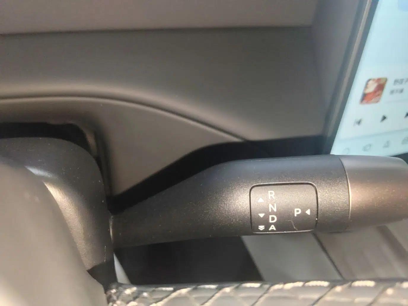 Li Auto MEGA 2025 Home Family Special Edition — миниатюра 21
