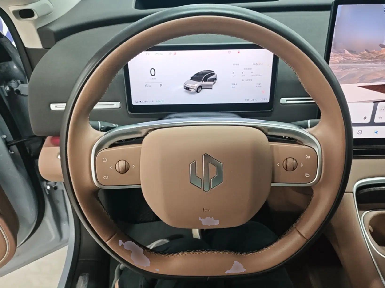 Leapmotor C11 2026 All-Electric 640 LiDAR Prestige Edition — миниатюра 13