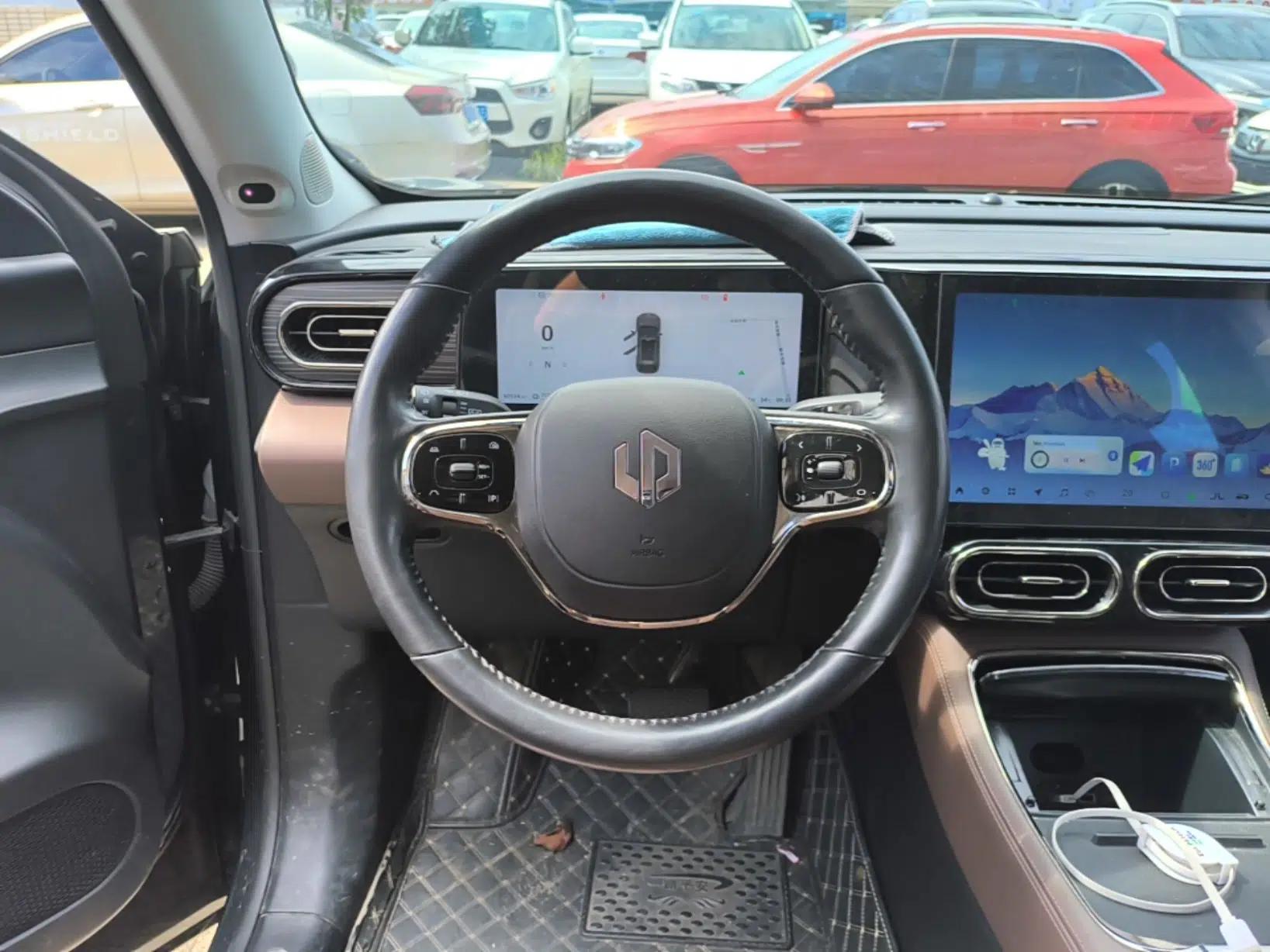 Leapmotor C11 2023 Pure Electric 500 Smart Edition — миниатюра 13