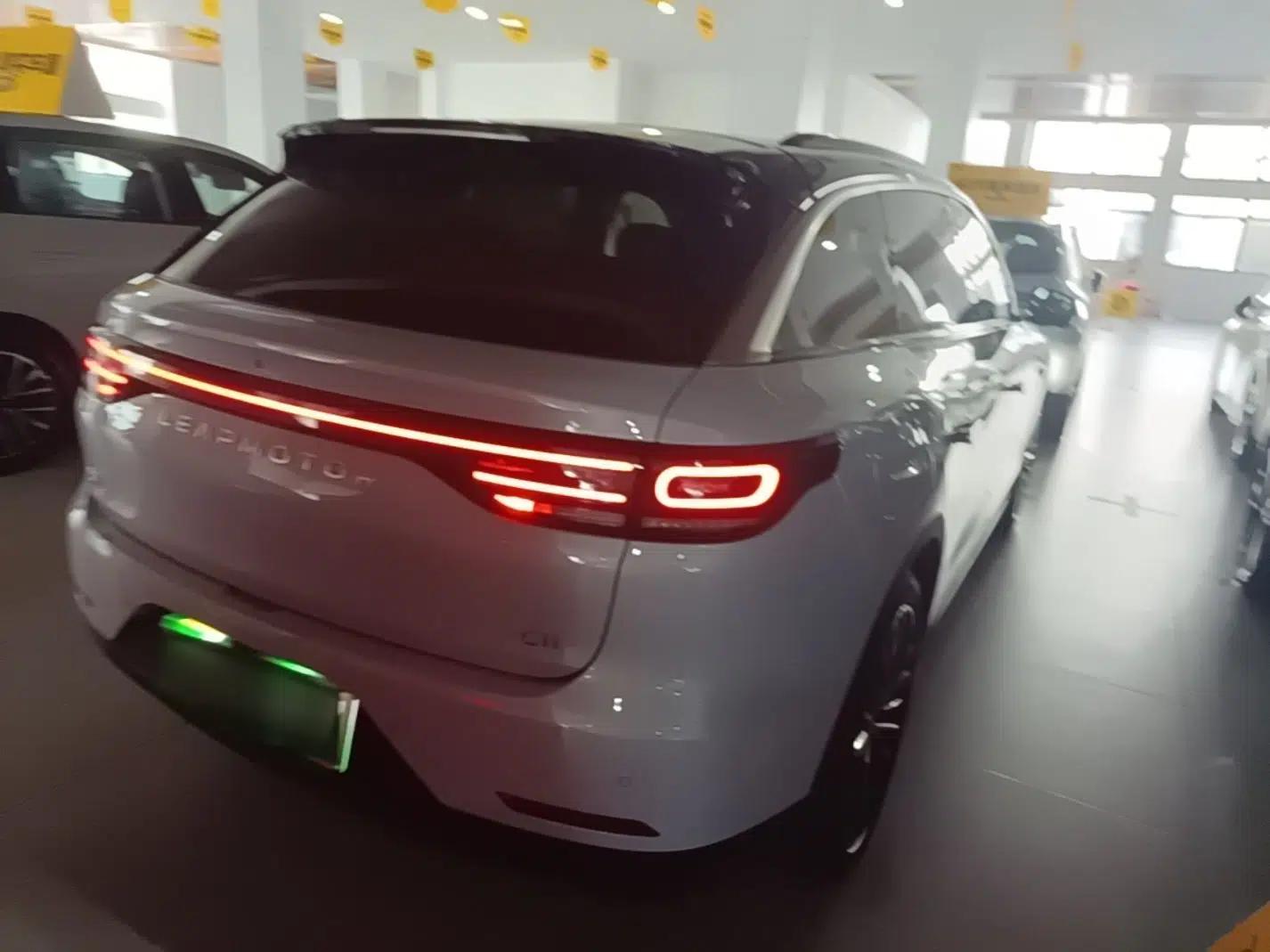 Leapmotor C11 2026 All-Electric 640 LiDAR Prestige Edition — миниатюра 6