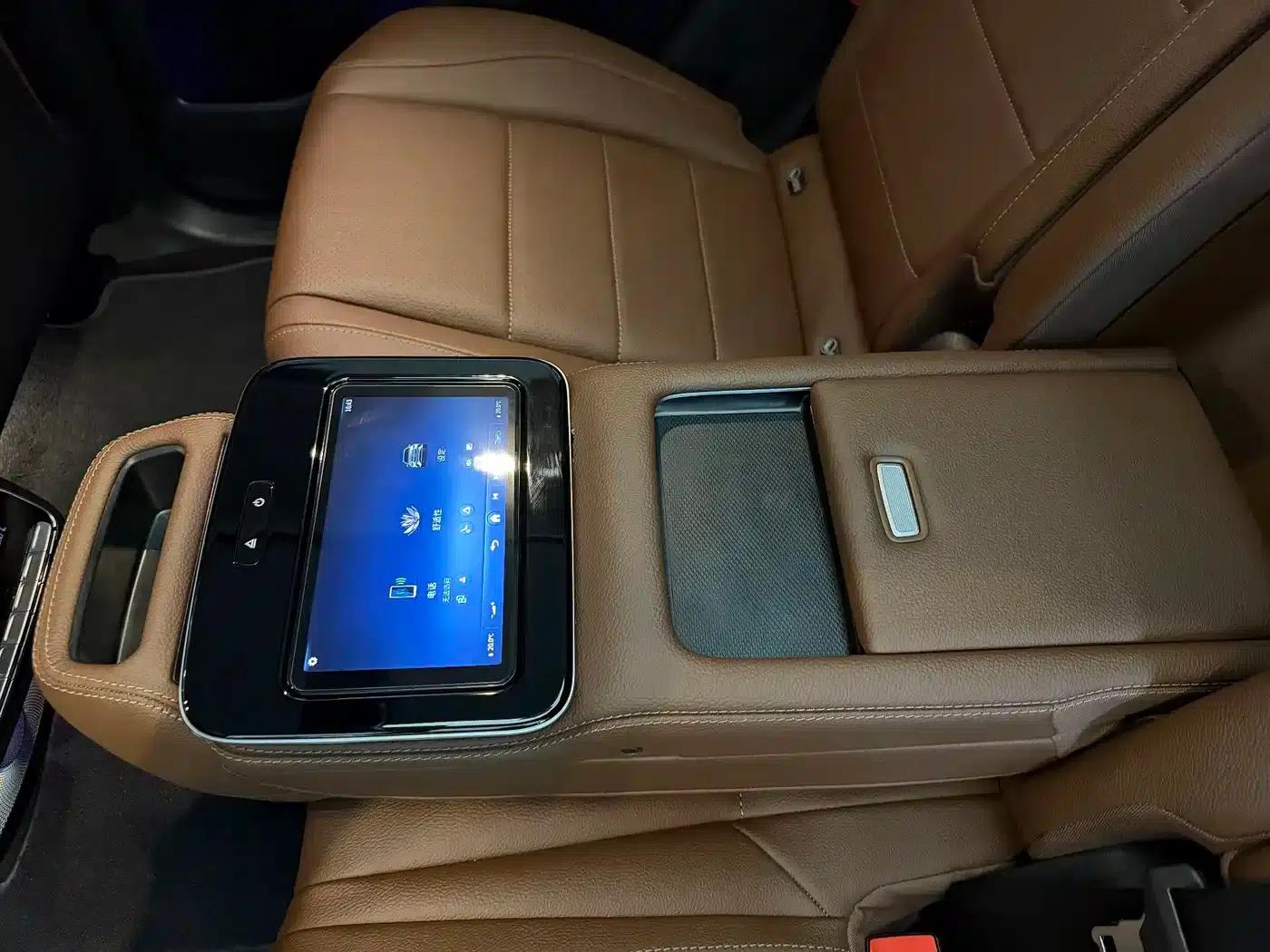 Imported Mercedes-Benz GLE 2025 GLE 350 4MATIC Fashion Model — миниатюра 22