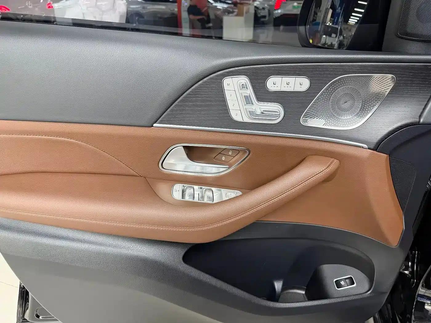 Imported Mercedes-Benz GLE 2025 GLE 350 4MATIC Fashion Model — миниатюра 6
