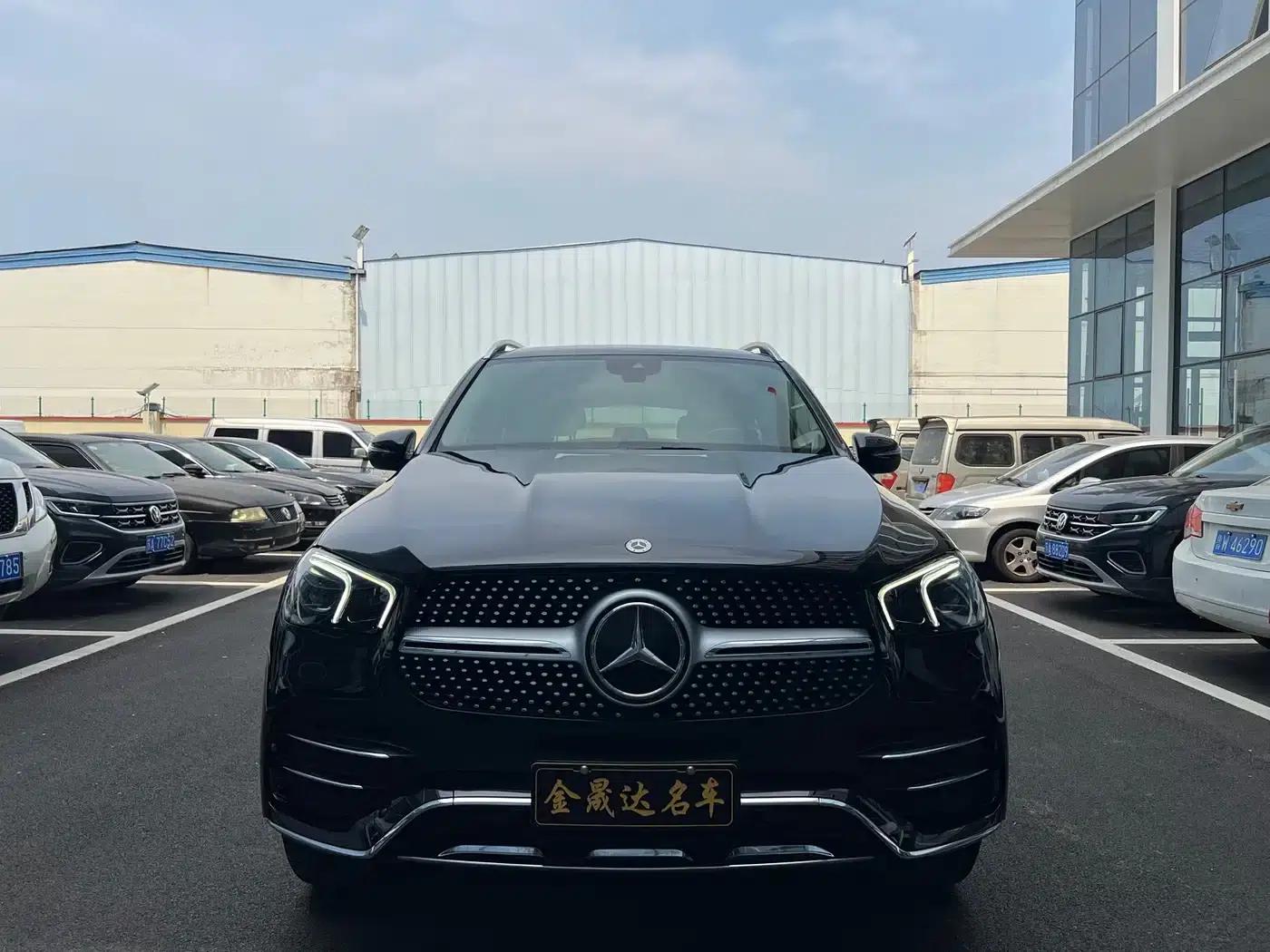 Imported Mercedes-Benz GLE 2020 facelift GLE 350 4MATIC Fashion model — миниатюра 2