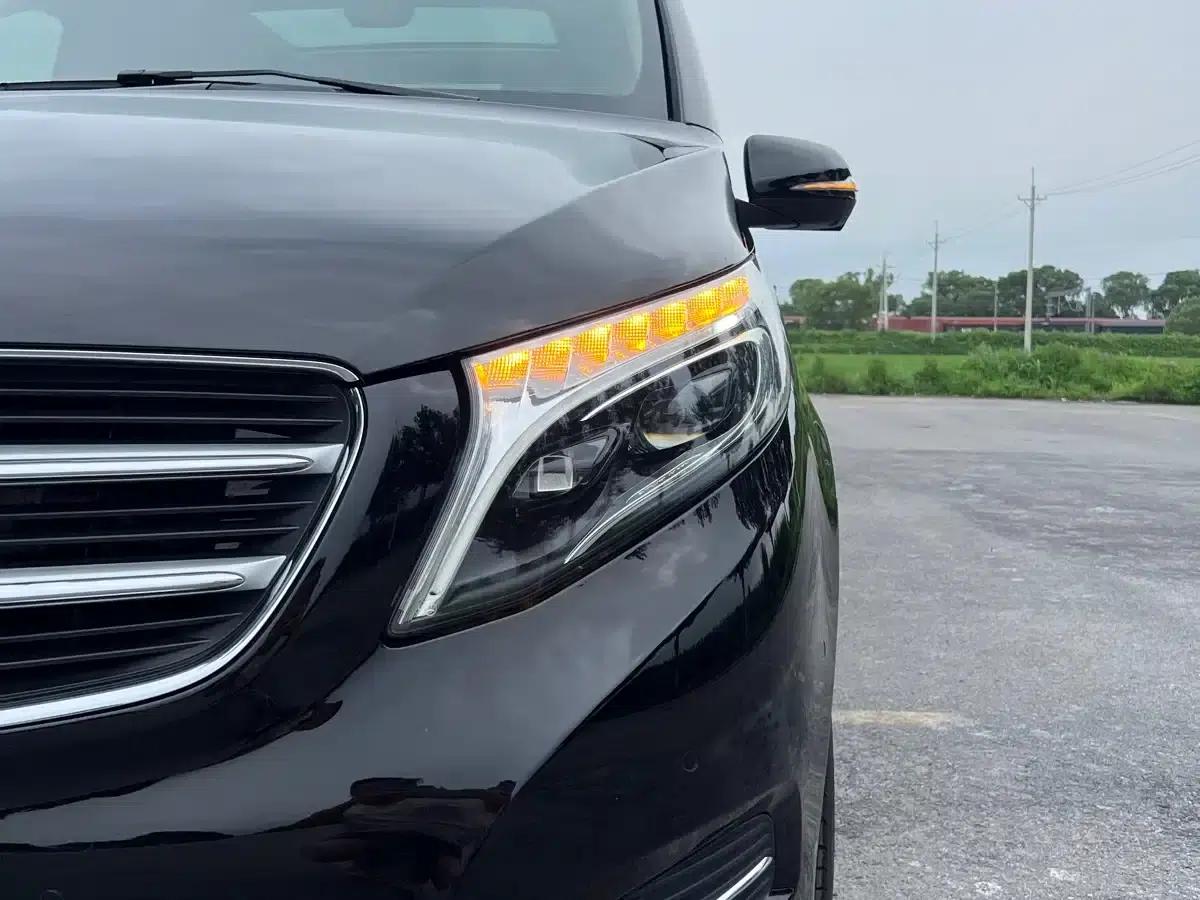 Mercedes-Benz V-Class 2018 V 260 Premium Edition (China VI Emission Standard) — миниатюра 11