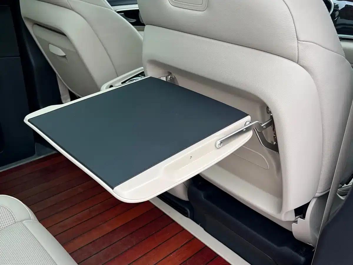 Mercedes-Benz V-Class 2018 V 260 Premium Edition (China VI Emission Standard) — миниатюра 24