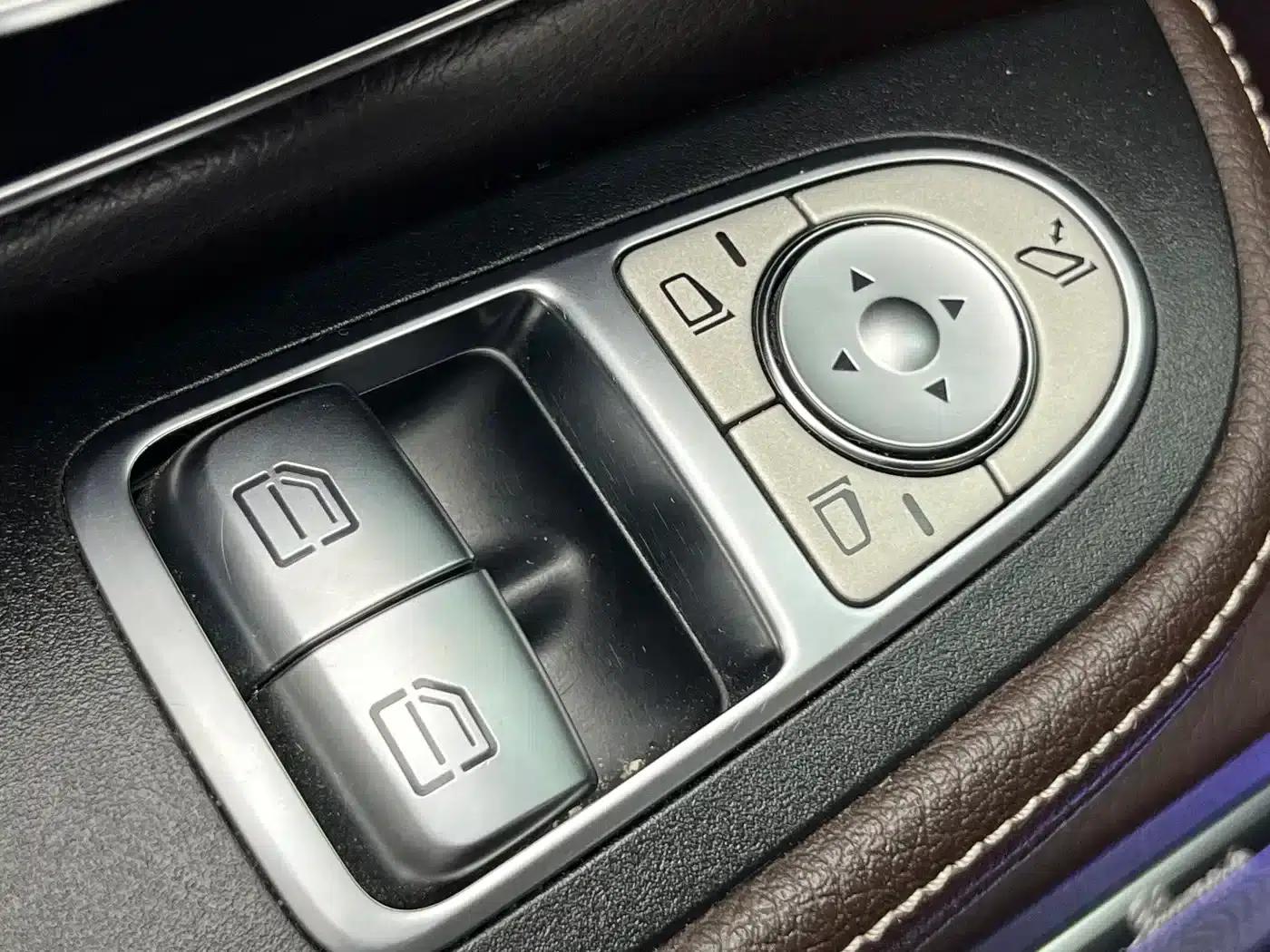 Mercedes-Benz V-Class 2021 V 260 L Long Wheelbase Luxury Edition — миниатюра 15