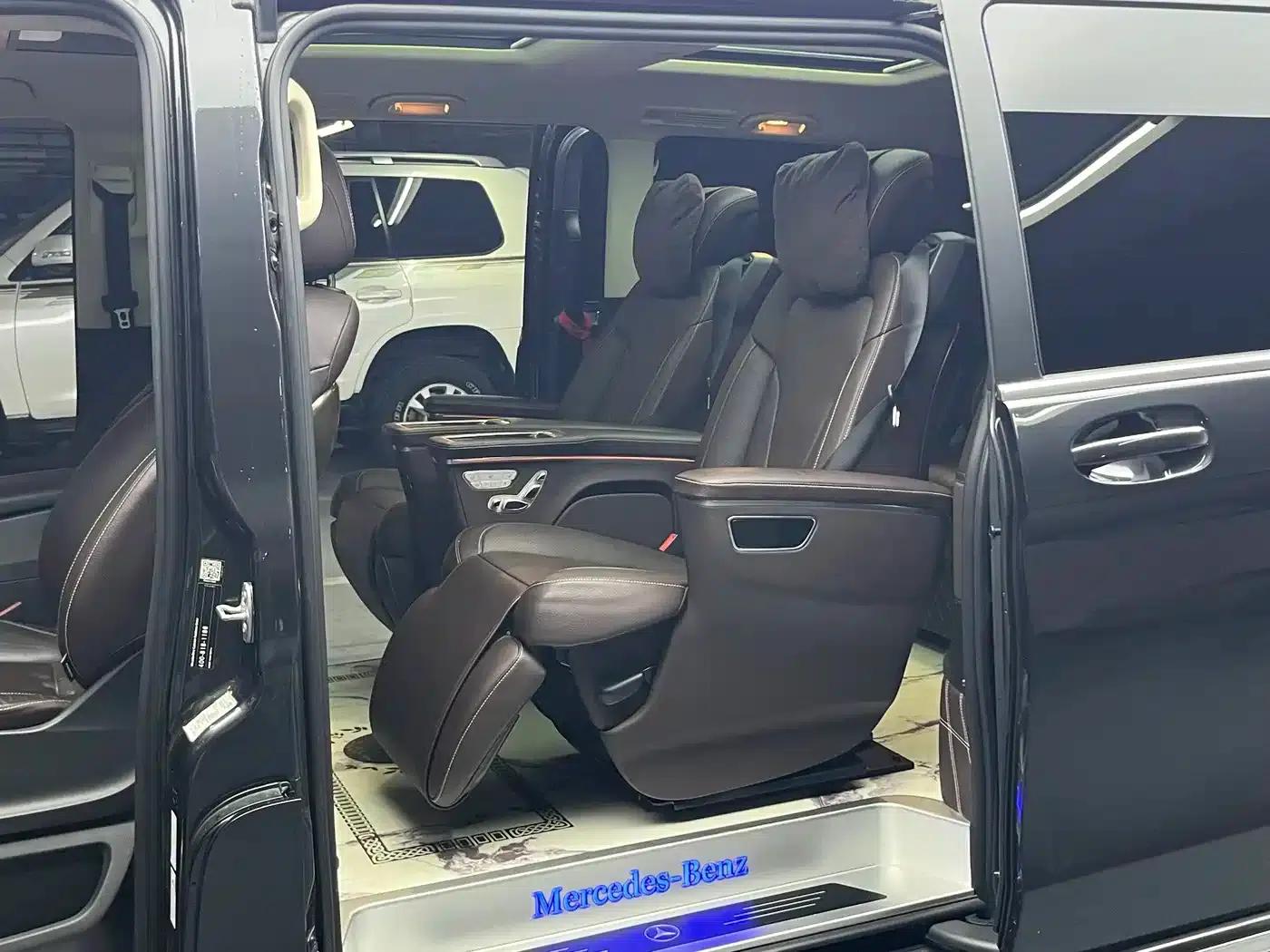Mercedes-Benz V-Class 2021 V 260 L Long Wheelbase Luxury Edition — миниатюра 16