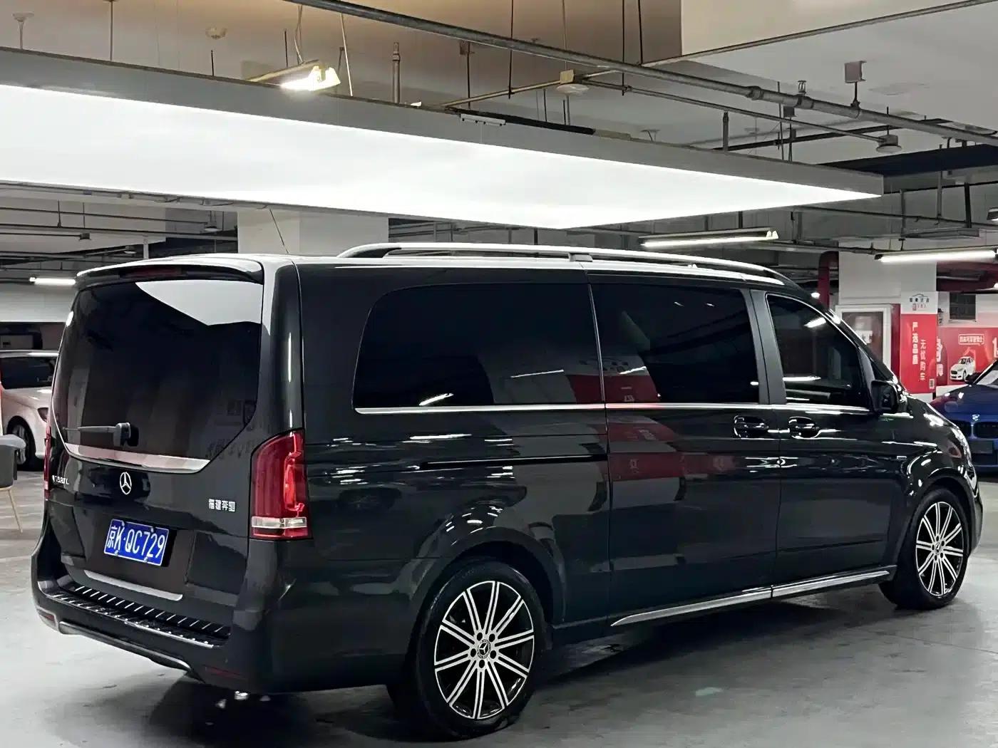 Mercedes-Benz V-Class 2021 V 260 L Long Wheelbase Luxury Edition — миниатюра 3