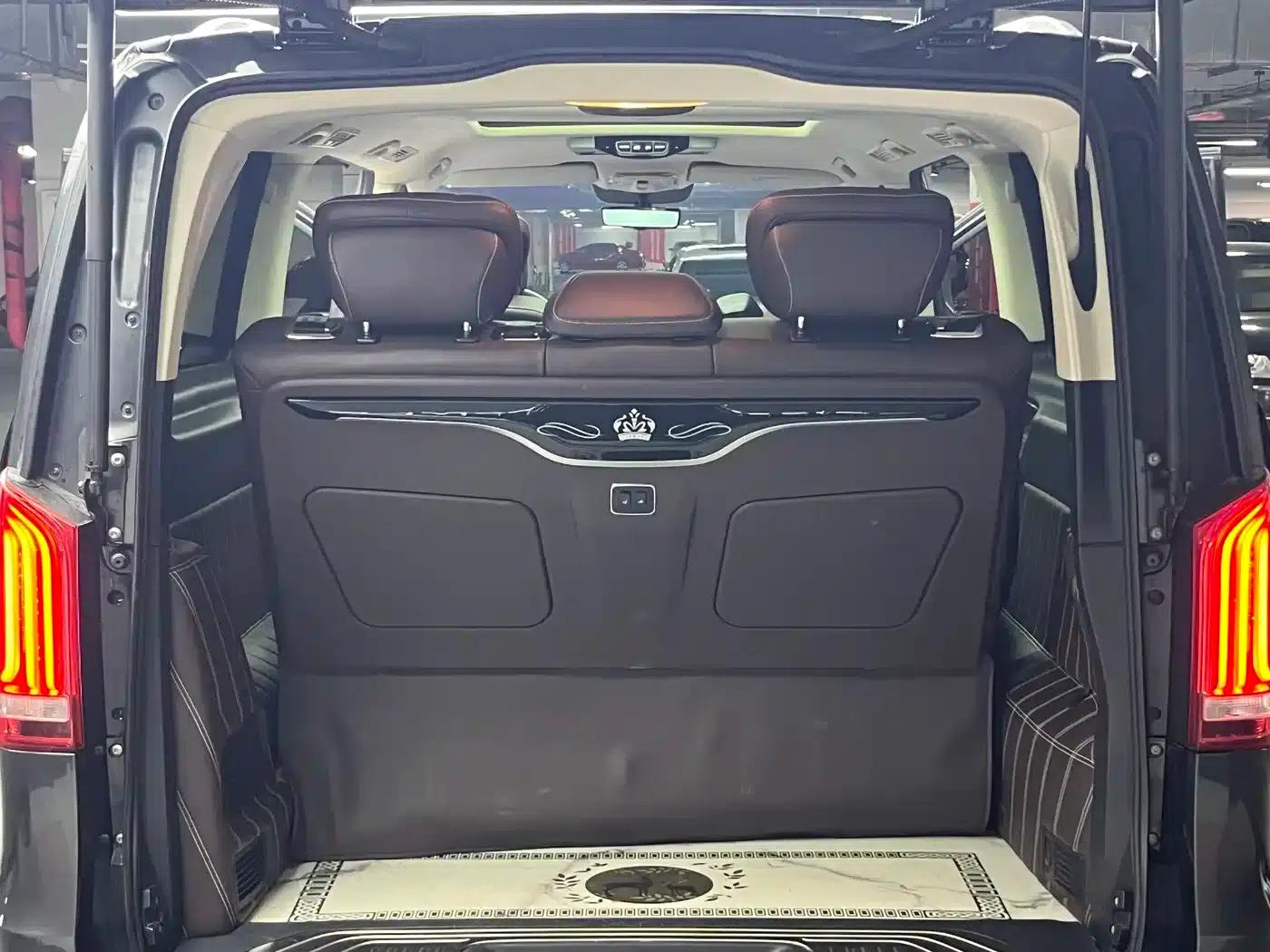 Mercedes-Benz V-Class 2021 V 260 L Long Wheelbase Luxury Edition — миниатюра 33
