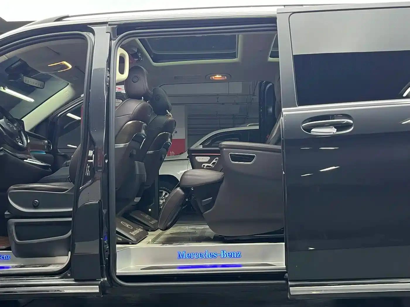 Mercedes-Benz V-Class 2021 V 260 L Long Wheelbase Luxury Edition — миниатюра 9