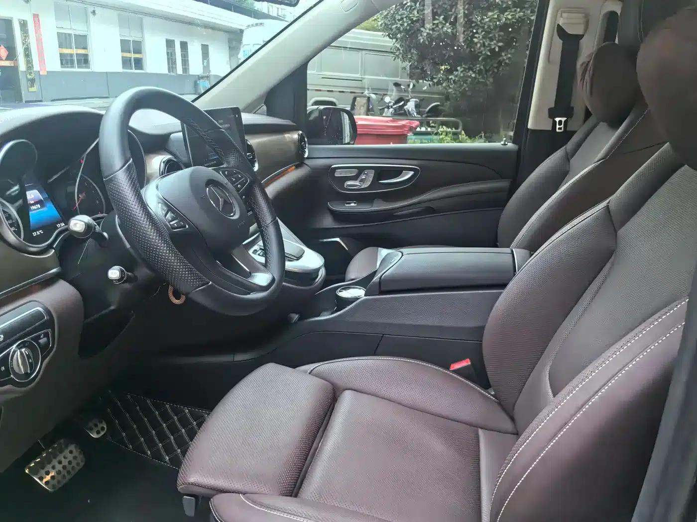 Mercedes-Benz V-Class 2022 V 260 L Long Wheelbase Luxury Edition — миниатюра 13