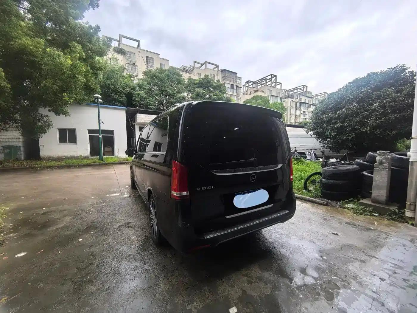 Mercedes-Benz V-Class 2022 V 260 L Long Wheelbase Luxury Edition — миниатюра 6