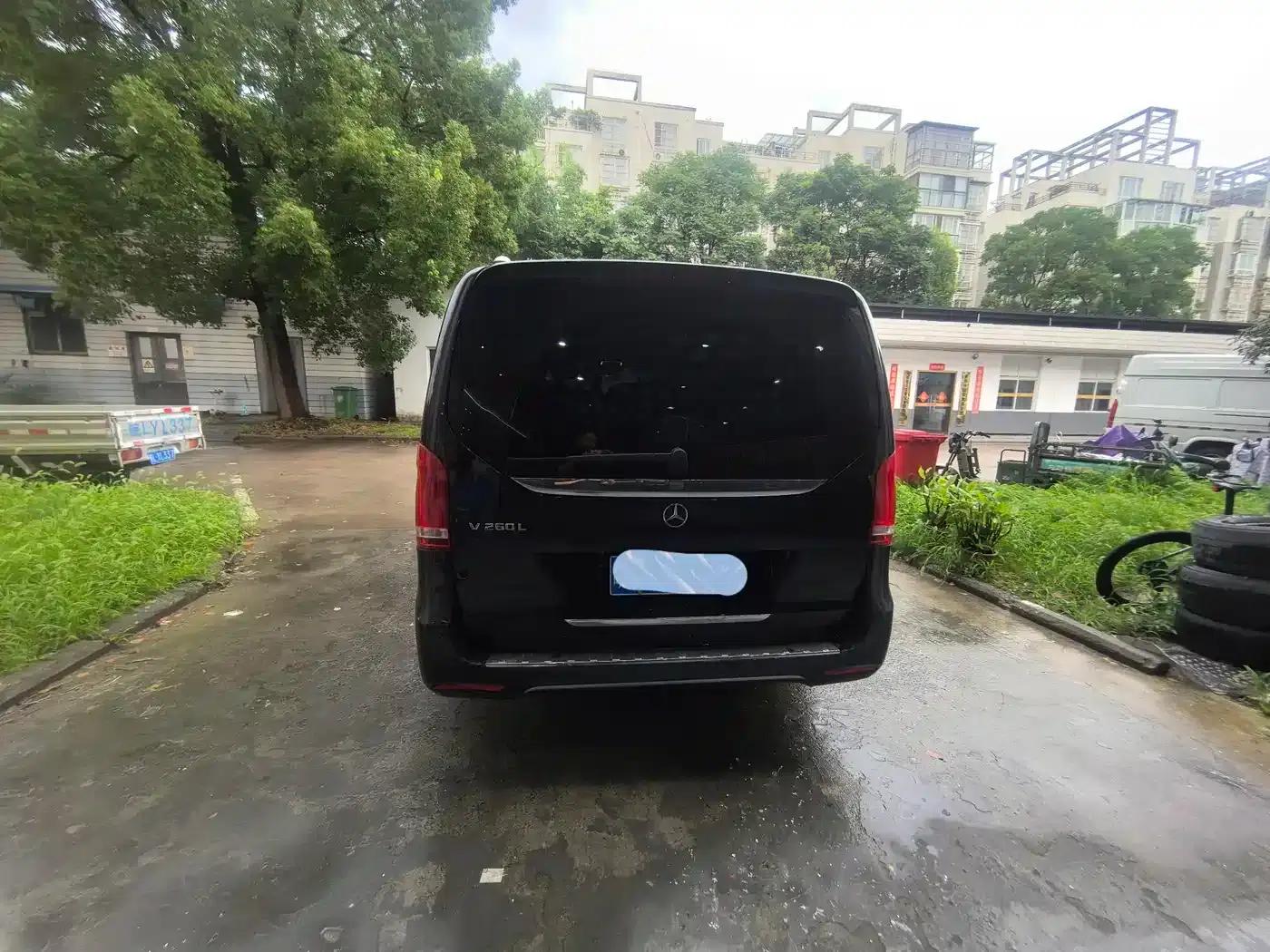 Mercedes-Benz V-Class 2022 V 260 L Long Wheelbase Luxury Edition — миниатюра 7