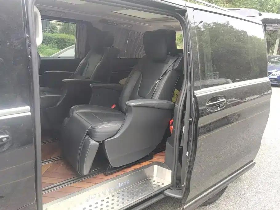 Mercedes-Benz V-Class 2018 V 260 Premium Edition (China VI Emission Standard) — миниатюра 11