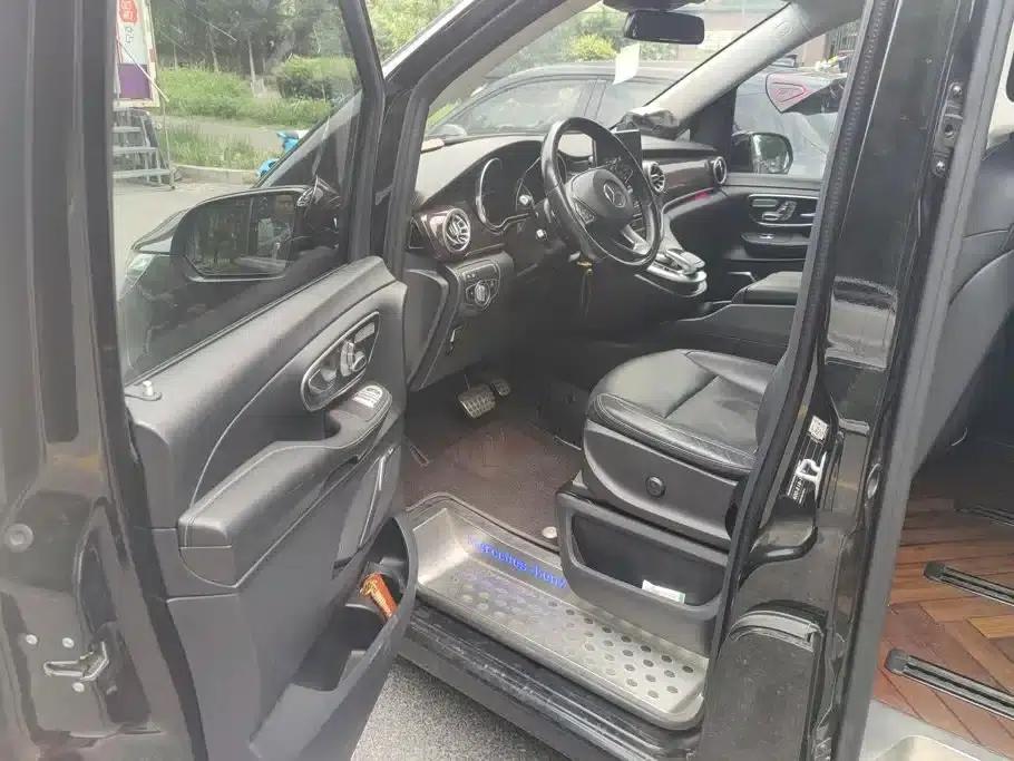 Mercedes-Benz V-Class 2018 V 260 Premium Edition (China VI Emission Standard) — миниатюра 9