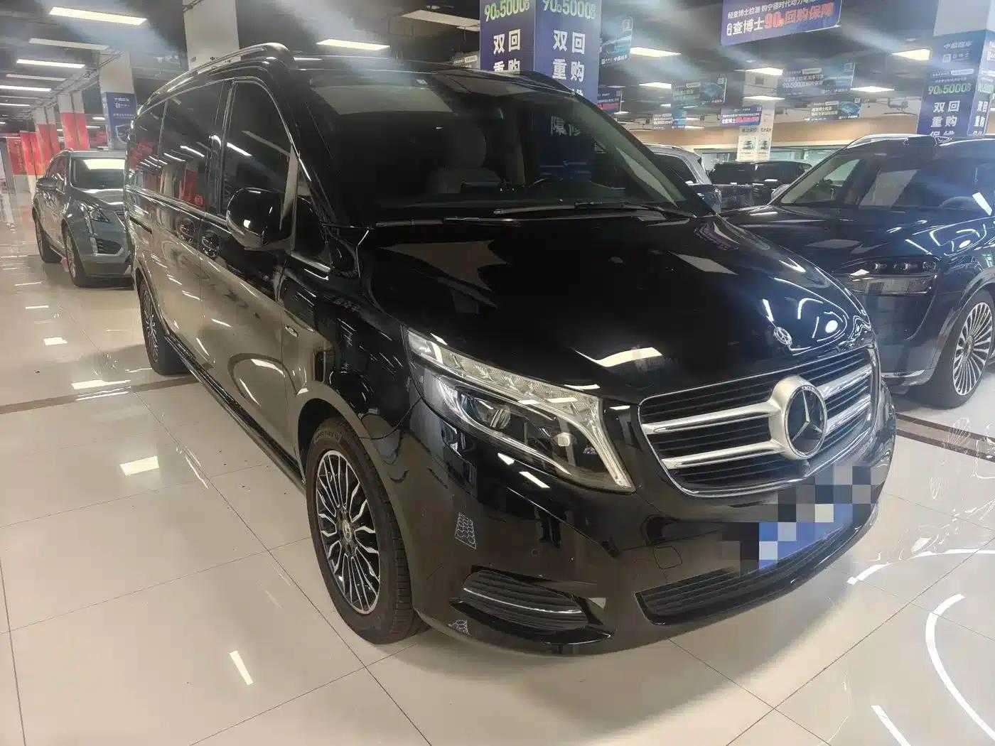 Mercedes-Benz V-Class 2018 V 260 L Premium Extended Edition (China VI Emission Standard) — миниатюра 2