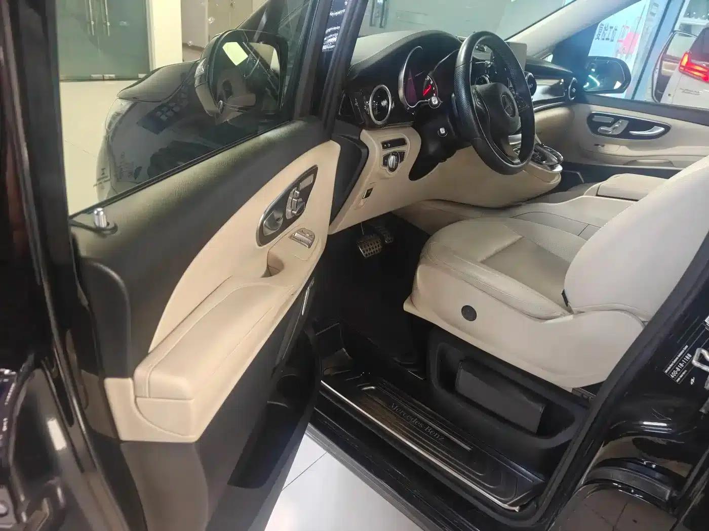 Mercedes-Benz V-Class 2018 V 260 L Premium Extended Edition (China VI Emission Standard) — миниатюра 5