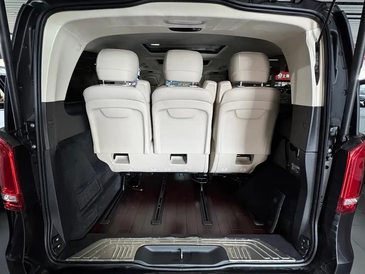 Mercedes-Benz V-Class 2022 V 260 L Long Wheelbase Luxury Edition — миниатюра 13