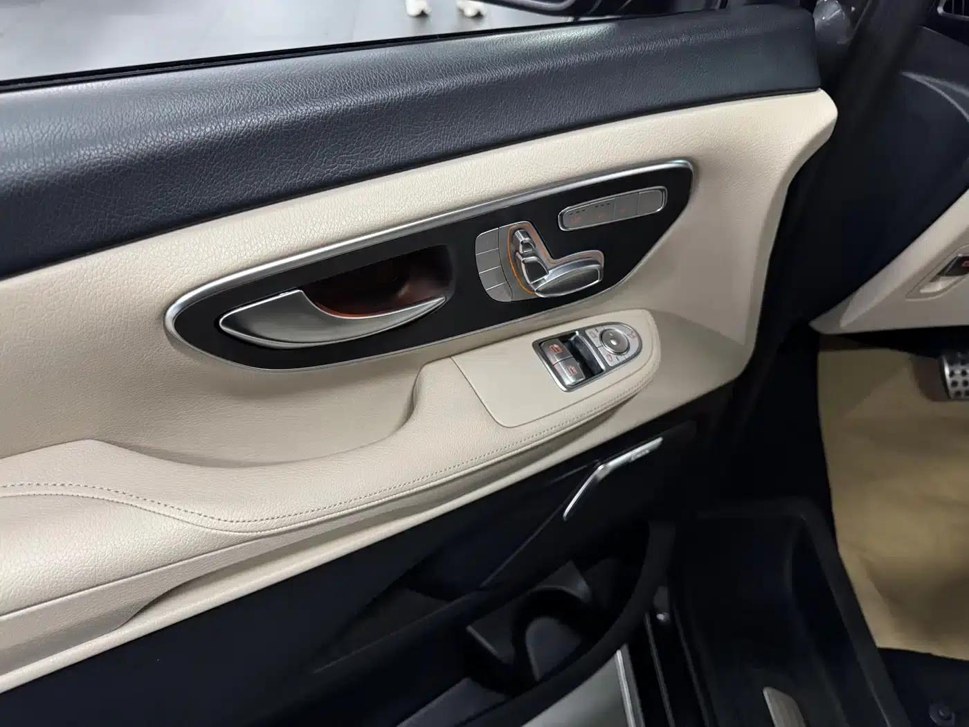 Mercedes-Benz V-Class 2022 V 260 L Long Wheelbase Luxury Edition — миниатюра 4