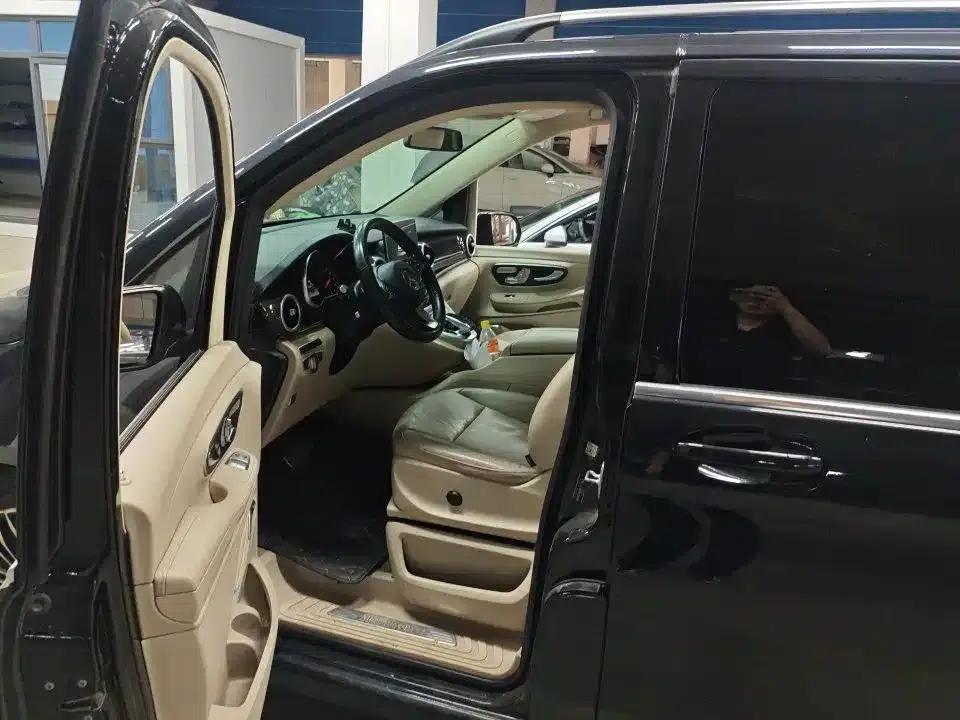 Mercedes-Benz V-Class 2018 V 260 L Premium Extended Edition (China VI Emission Standard) — миниатюра 3