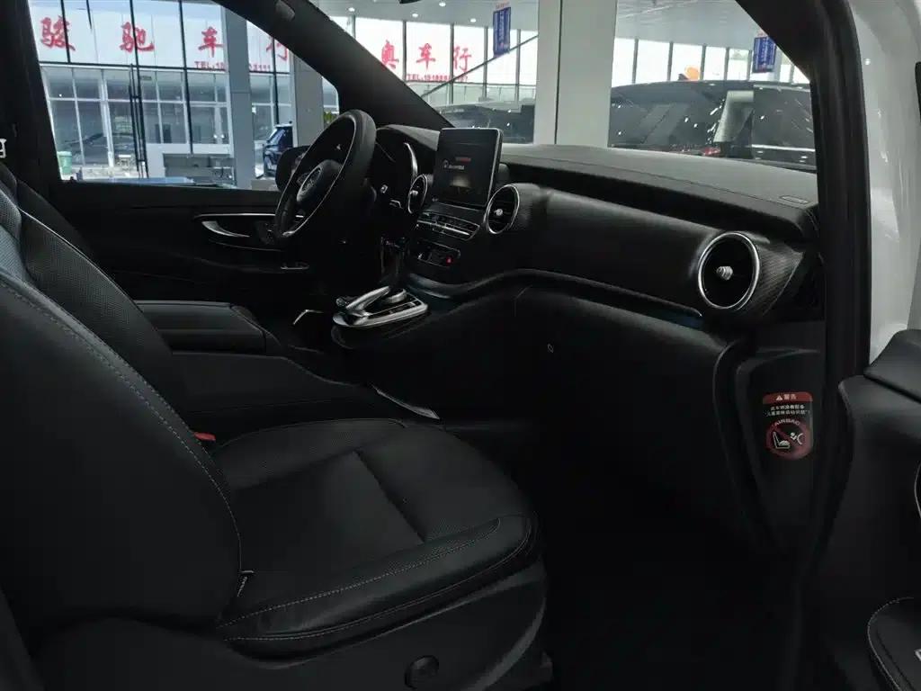Mercedes-Benz V-Class 2018 V 260 Premium Edition (China V Emission Standard) — миниатюра 12