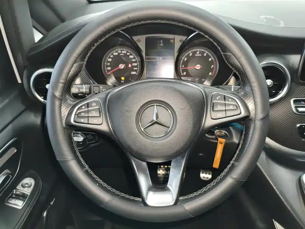 Mercedes-Benz V-Class 2018 V 260 Premium Edition (China V Emission Standard) — миниатюра 9