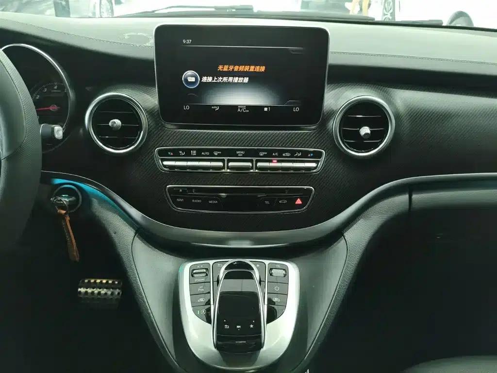 Mercedes-Benz V-Class 2018 V 260 Premium Edition (China V Emission Standard) — миниатюра 10