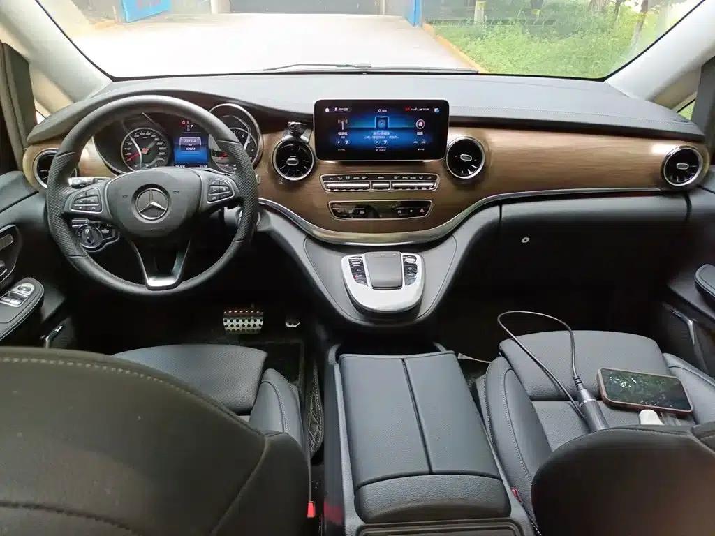 Mercedes-Benz V-Class 2022 V 260 Premium Edition — миниатюра 13