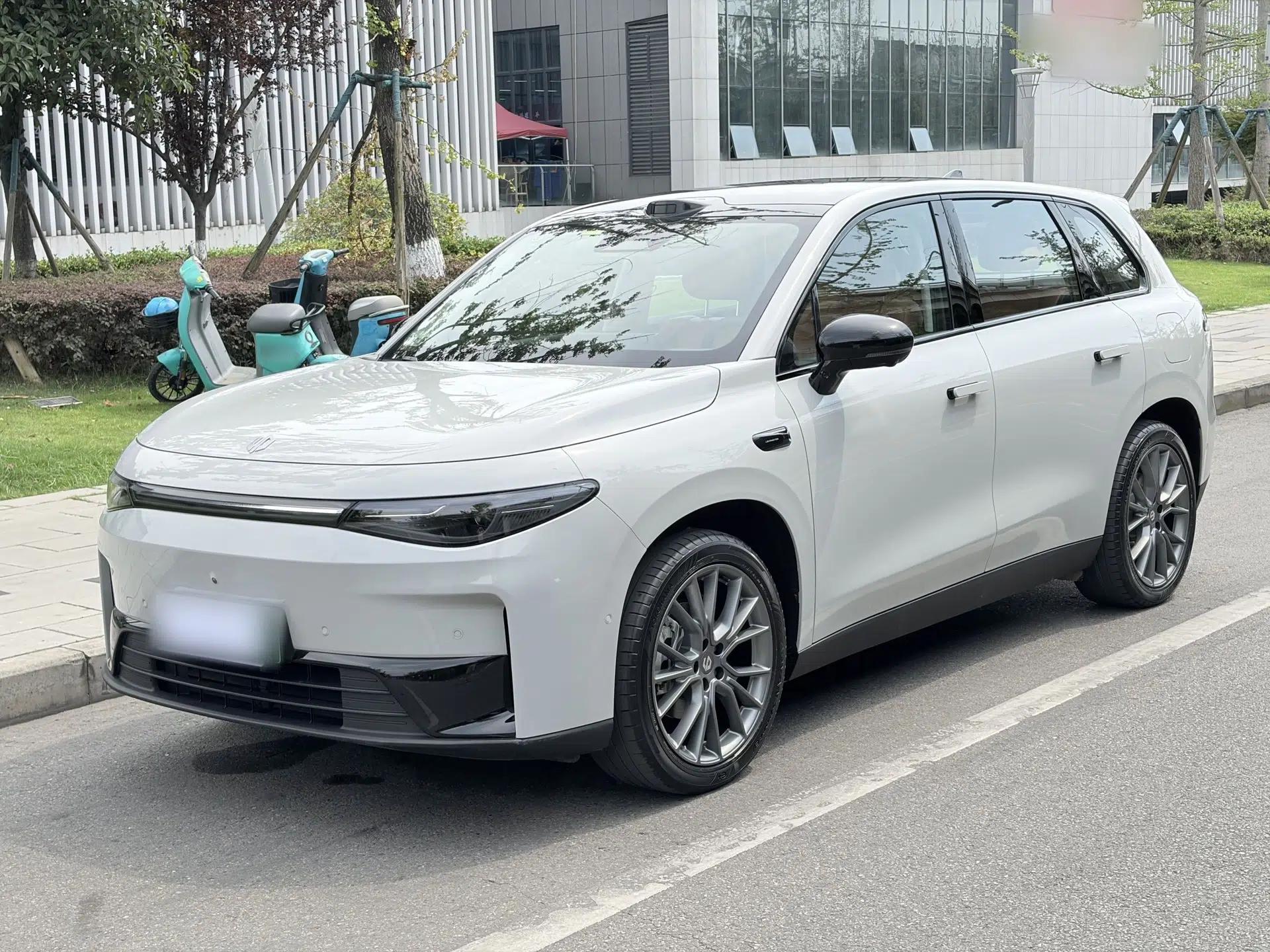 Leapmotor C10 2026 605 LiDAR Version — миниатюра 1