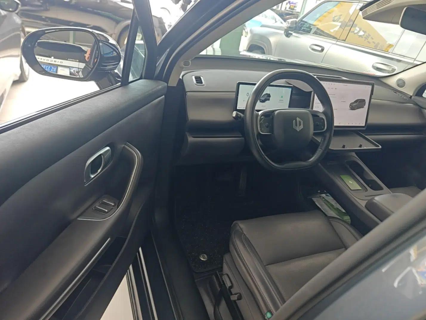Leapmotor C16 2024 Range-Extended 200 Luxury Edition — миниатюра 18